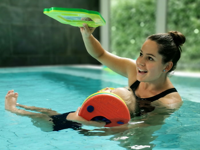 Baby- & Kleinkind­schwimmen